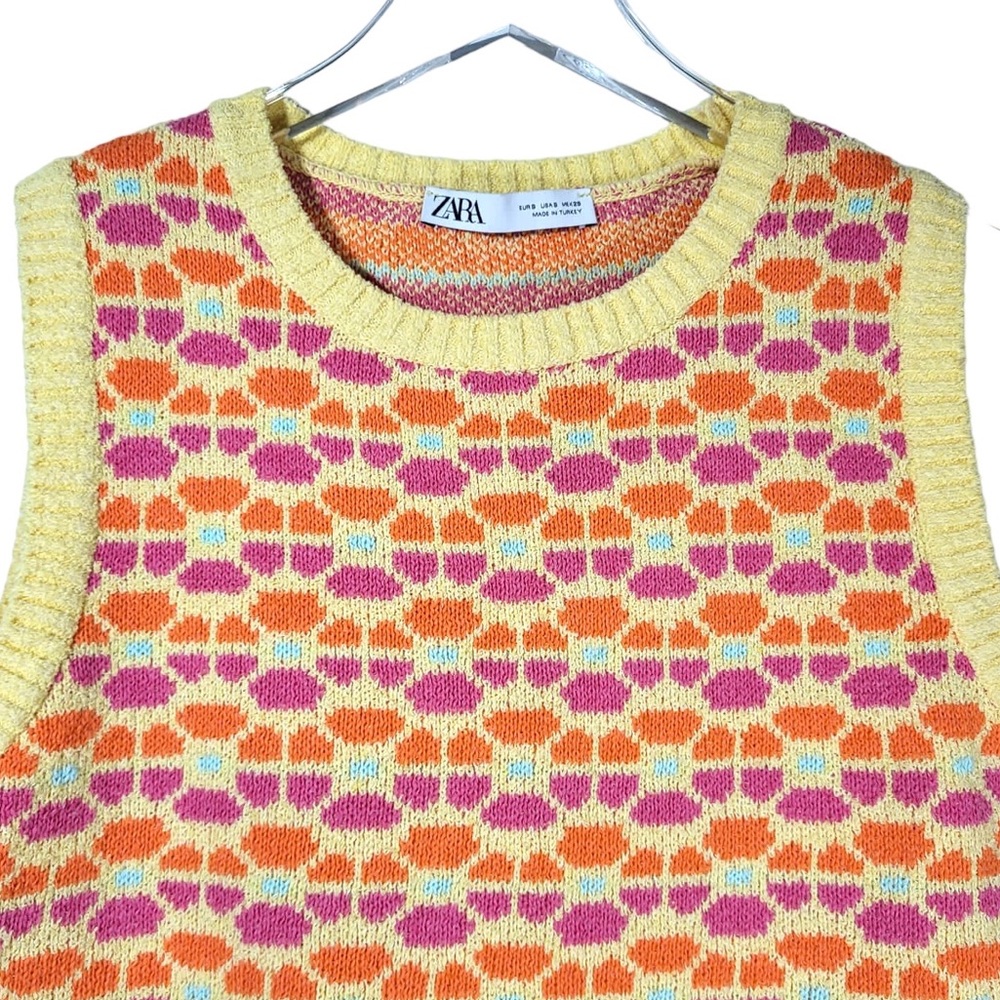 SOLD:Zara Womens Floral Geometric Knit Sweater Vest in Yellow/Orange Multicolor - Picture 2 of 7